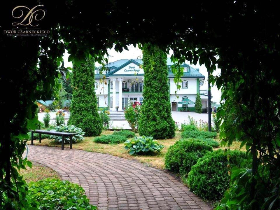 Dwor Czarneckiego Hotel Porosły Buitenkant foto