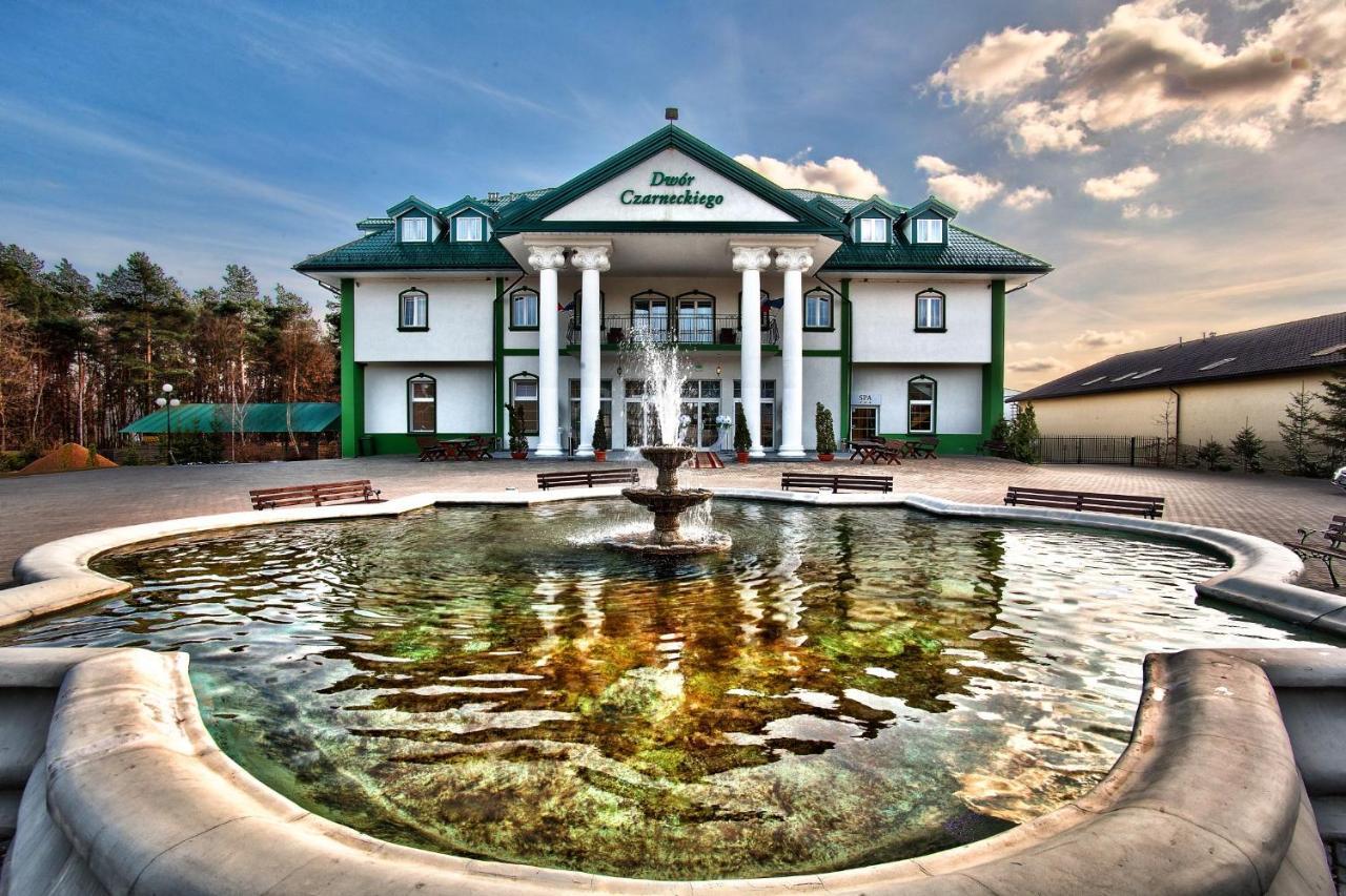 Dwor Czarneckiego Hotel Porosły Buitenkant foto