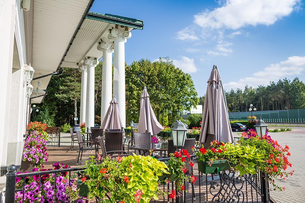 Dwor Czarneckiego Hotel Białystok Buitenkant foto