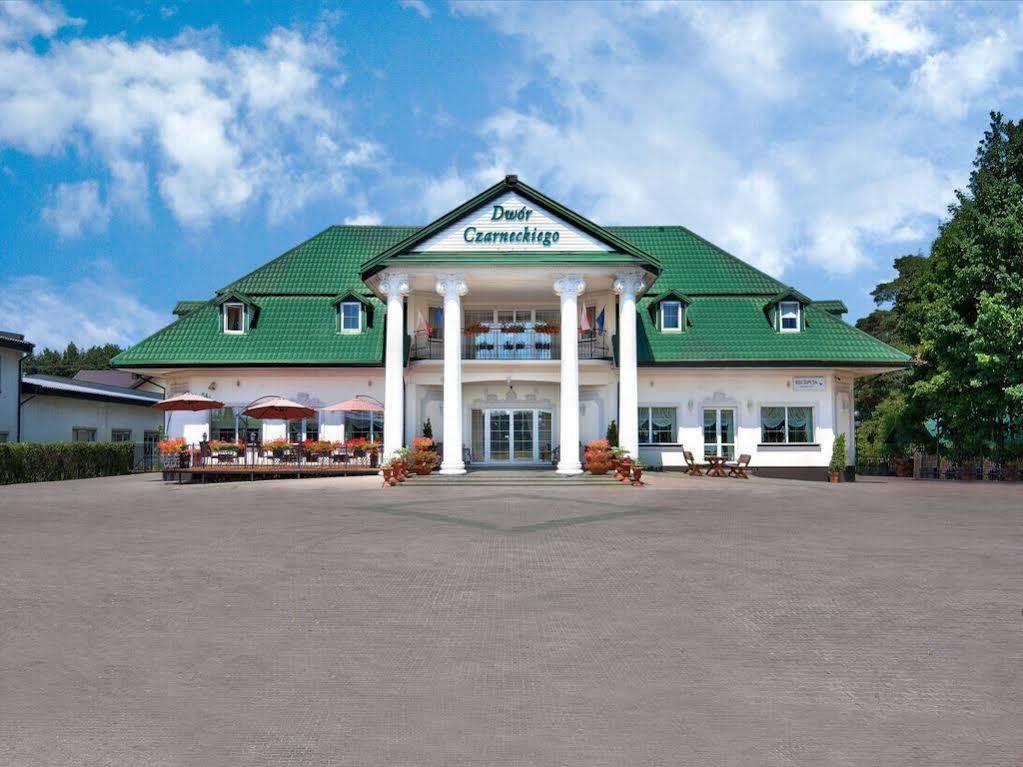 Dwor Czarneckiego Hotel Porosły Buitenkant foto